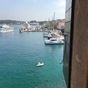 First Row To The Sea Apartment Rovinj