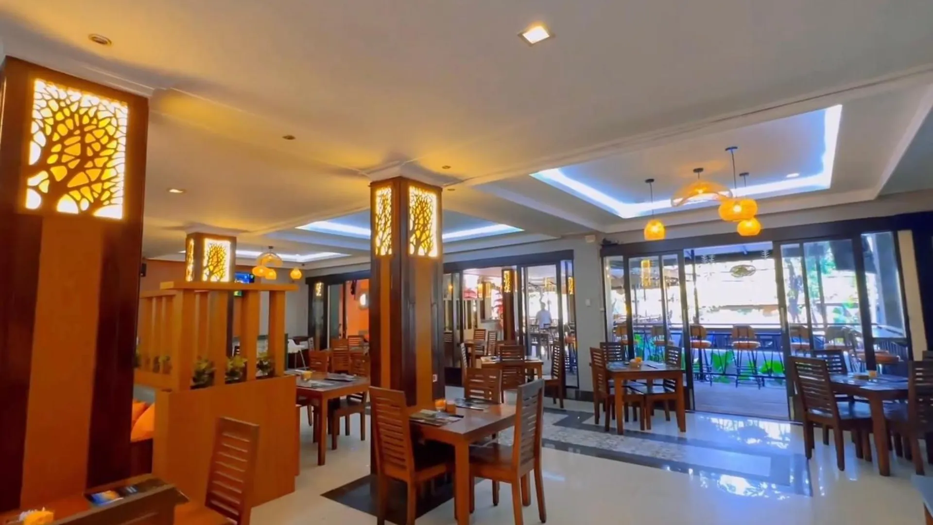 ****  Champlung Mas Hotel Legian Indonesia