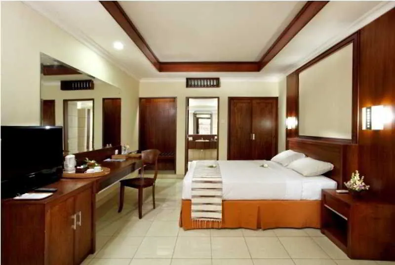 Champlung Mas Hotel Legian 4*, Legian (Bali)