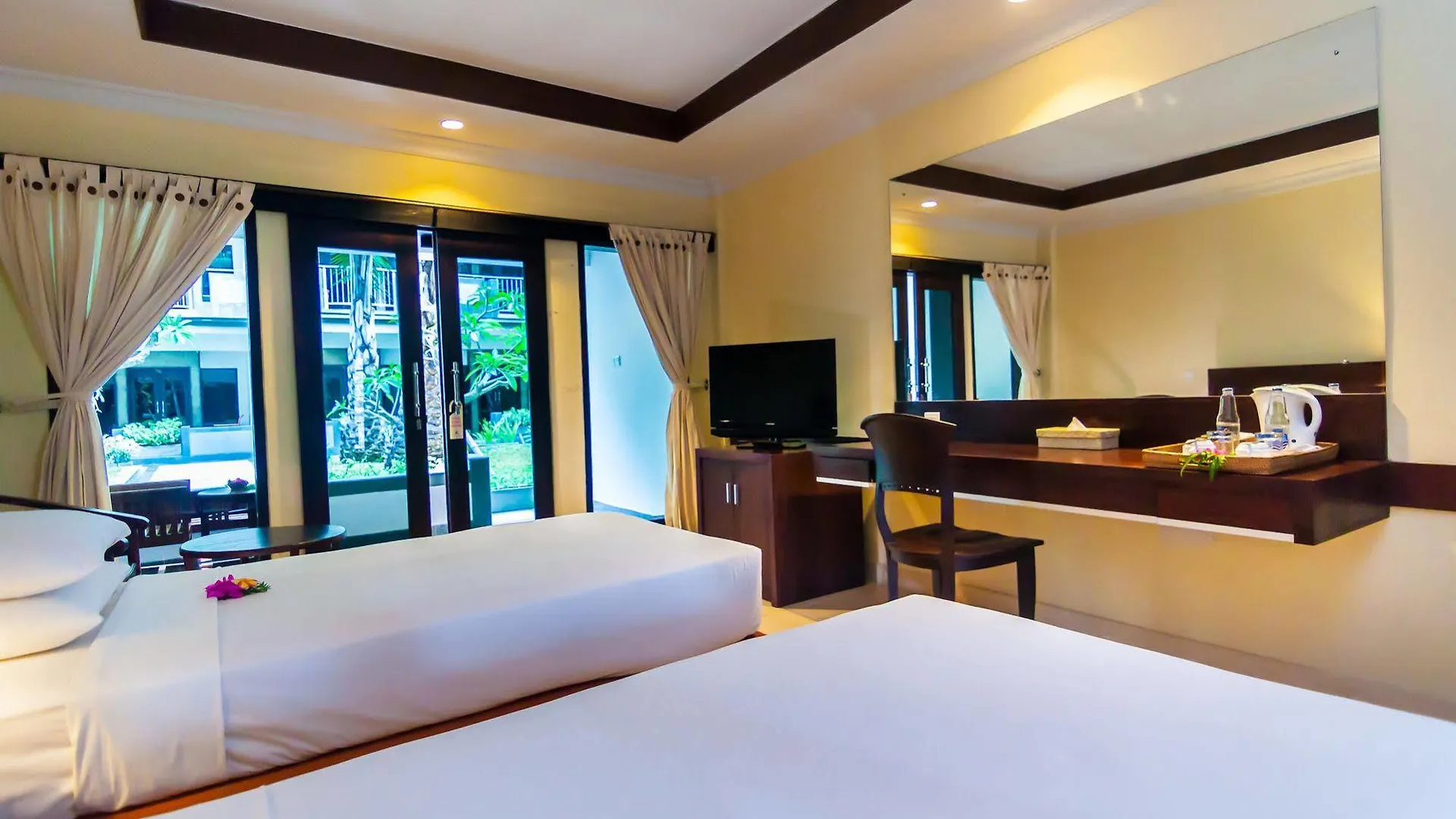 Champlung Mas Hotel Legian 4*, Legian (Bali)