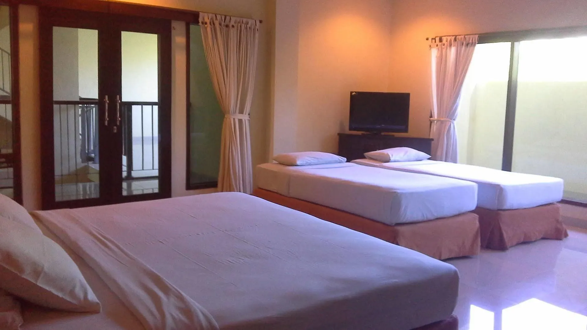 ****  Champlung Mas Hotel Legian Indonesia