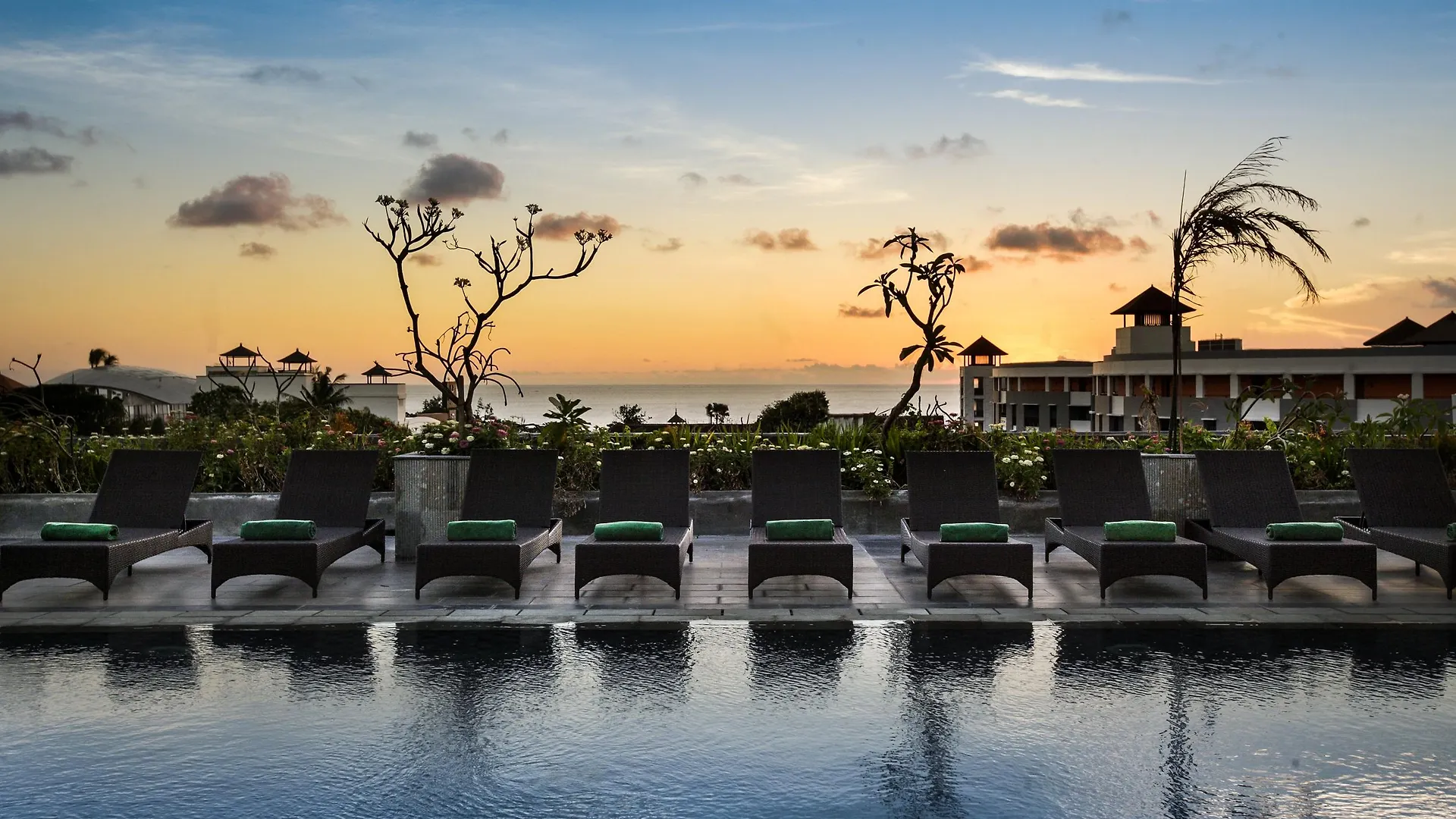 Champlung Mas Hotel Legian contacts