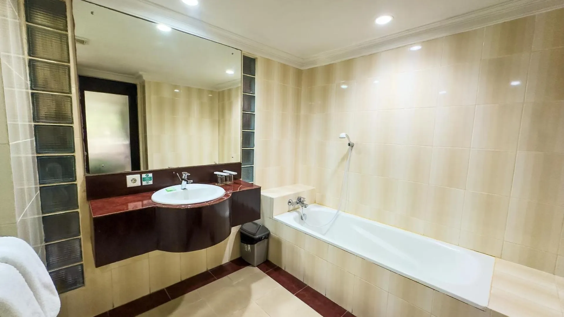 Champlung Mas Hotel Legian